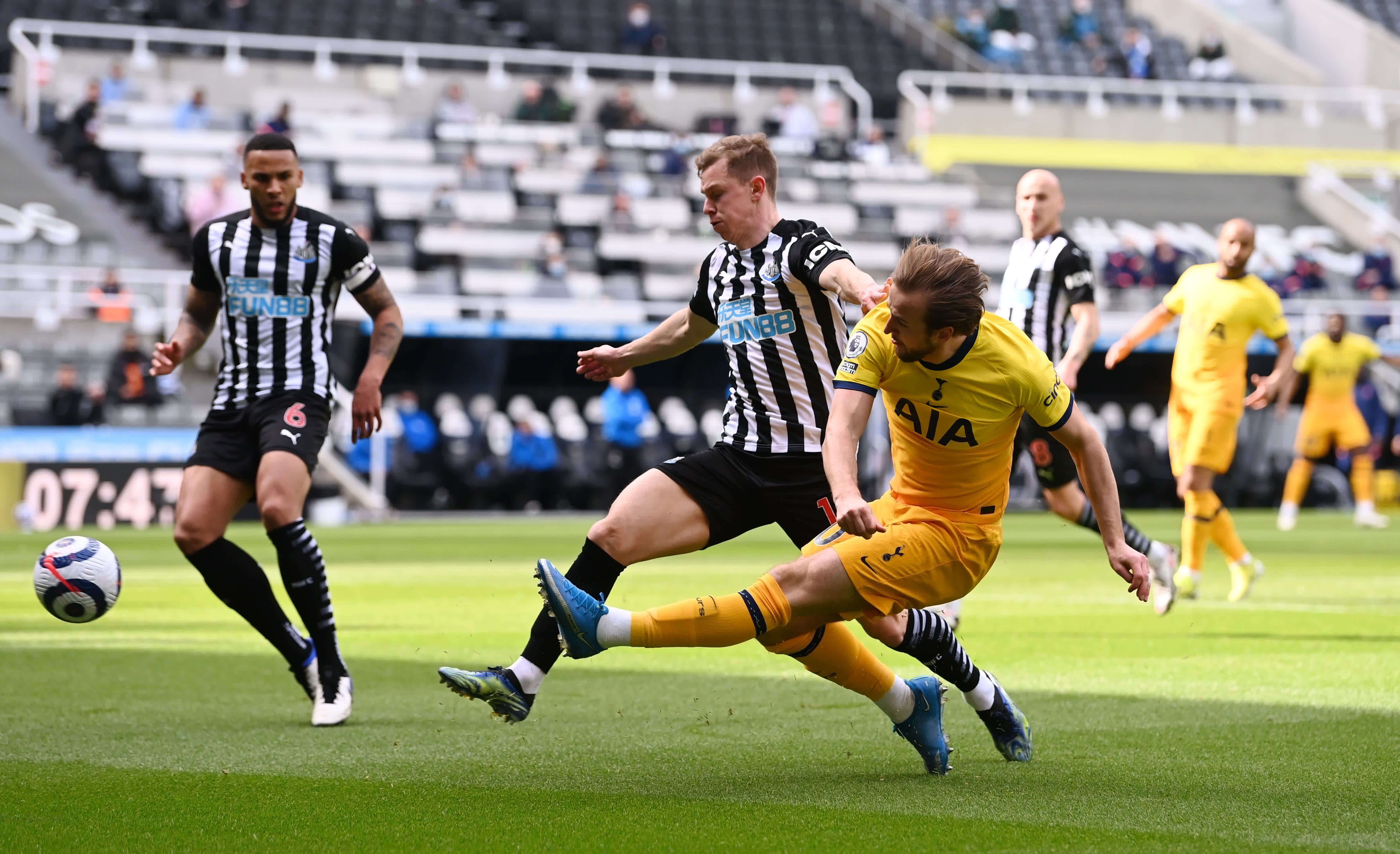 背后都隐藏 背后都隐藏